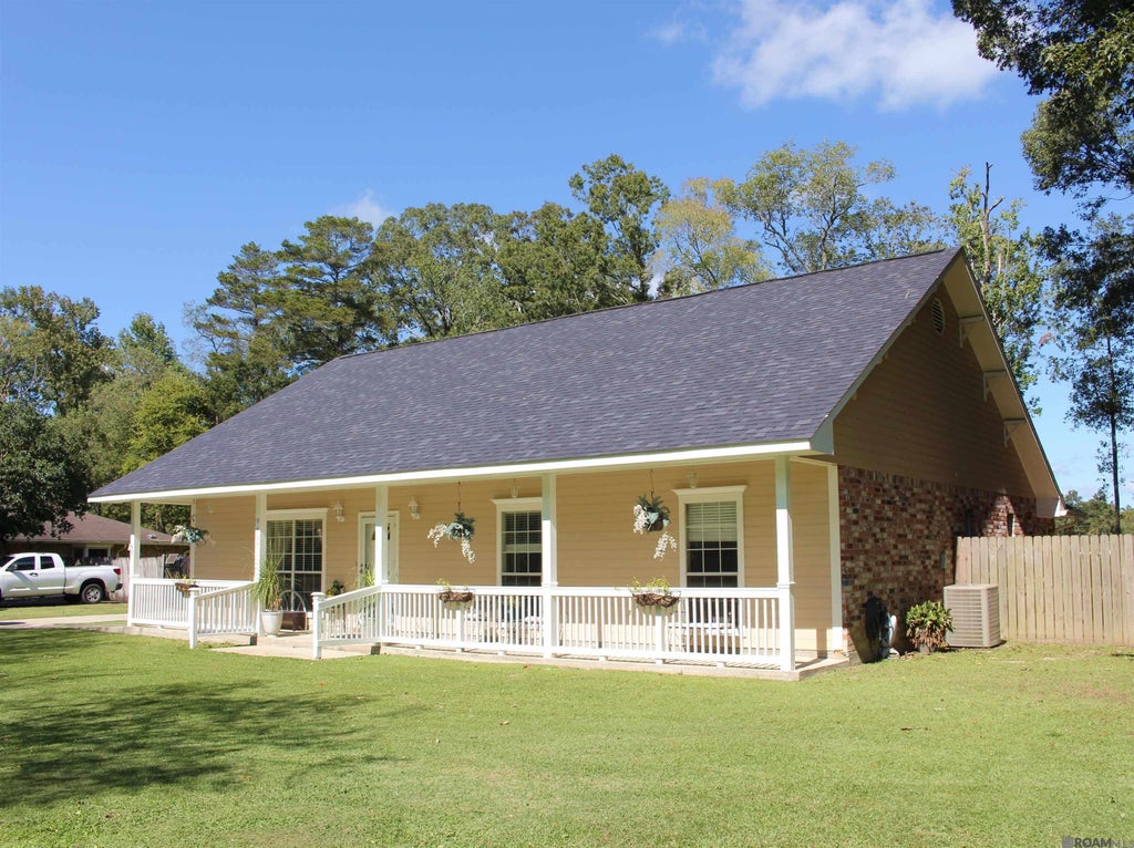 9637 Gene Buckle Ave, Denham Springs