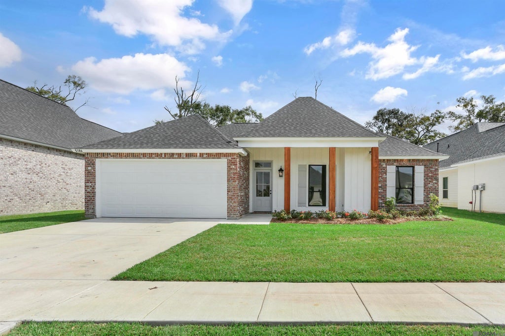 5186 Black River Rd, Darrow