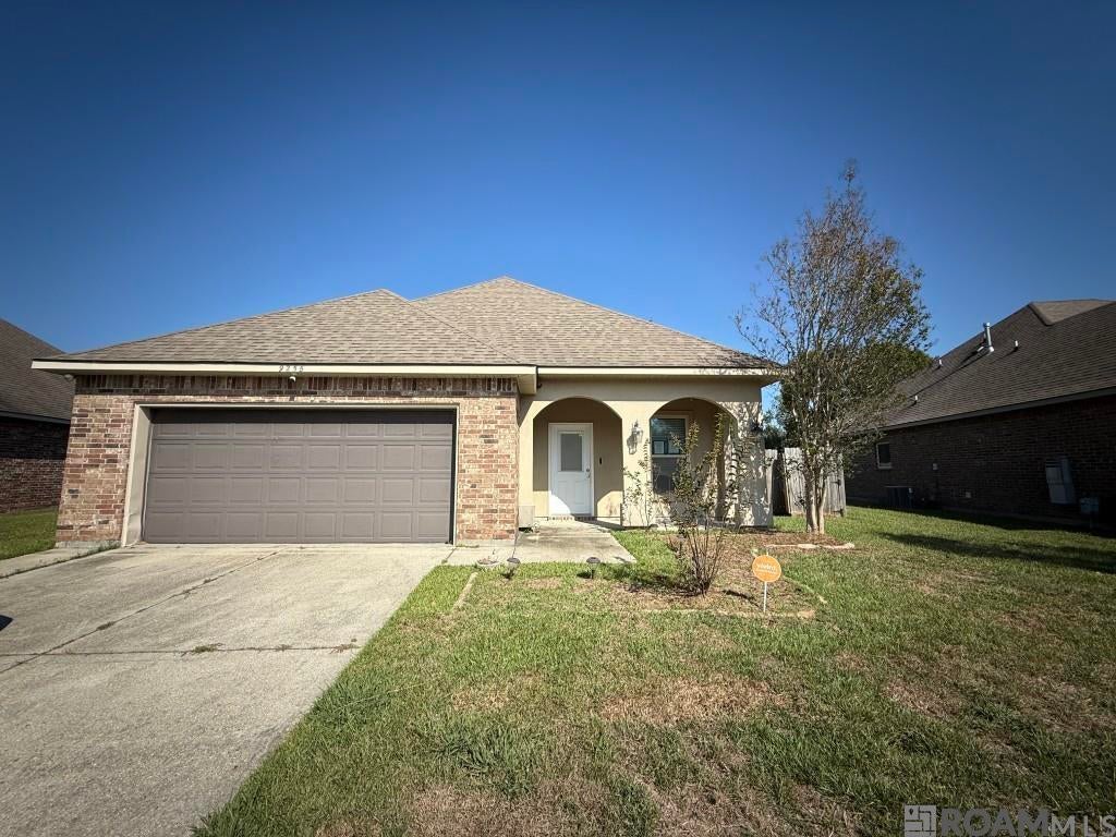 9255 Redwood Lake Blvd, Zachary