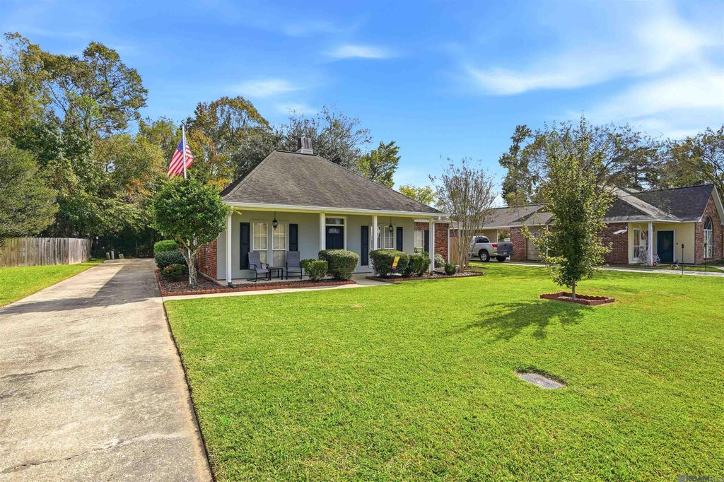 30970 Carriage Way, Denham Springs