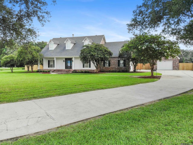8180 Beechwood, Denham Springs
