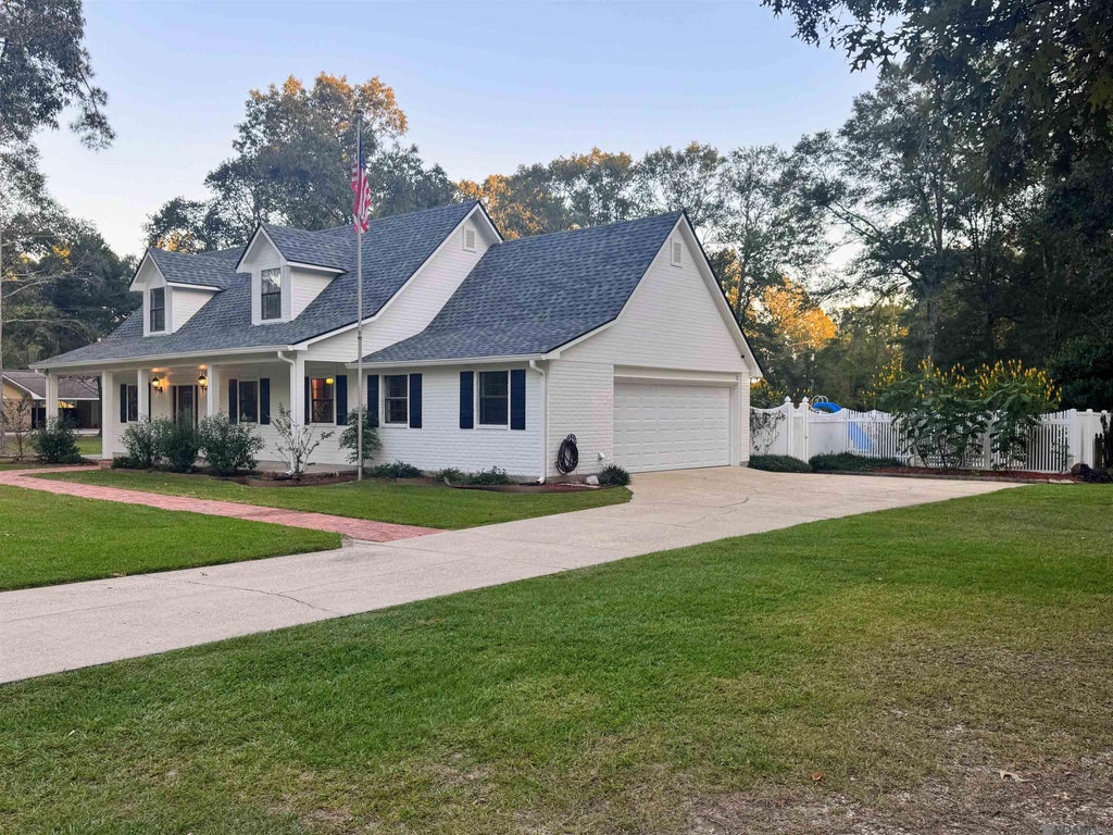 7160 Bear Cave Road, Denham Springs