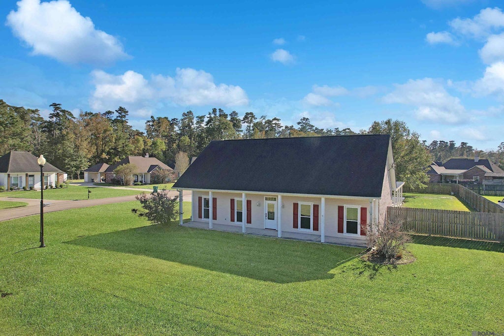 8178 Acadiana Ave, Denham Springs