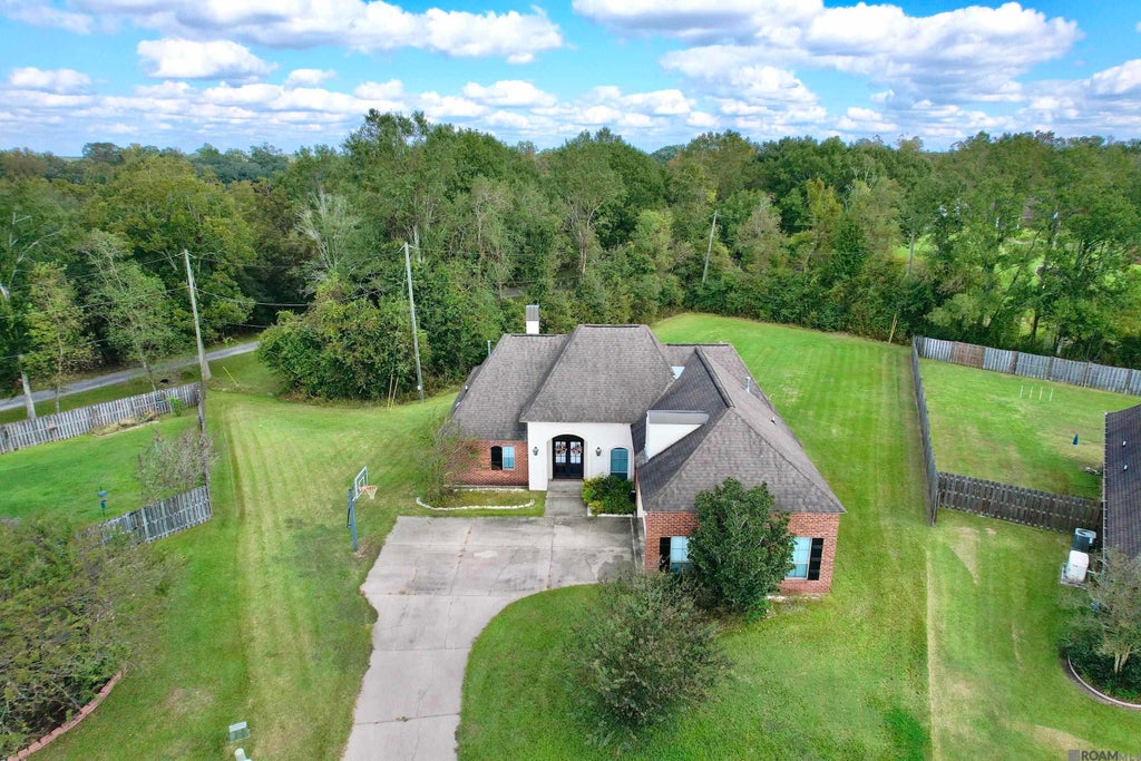 18011 Pierside Ln, Prairieville