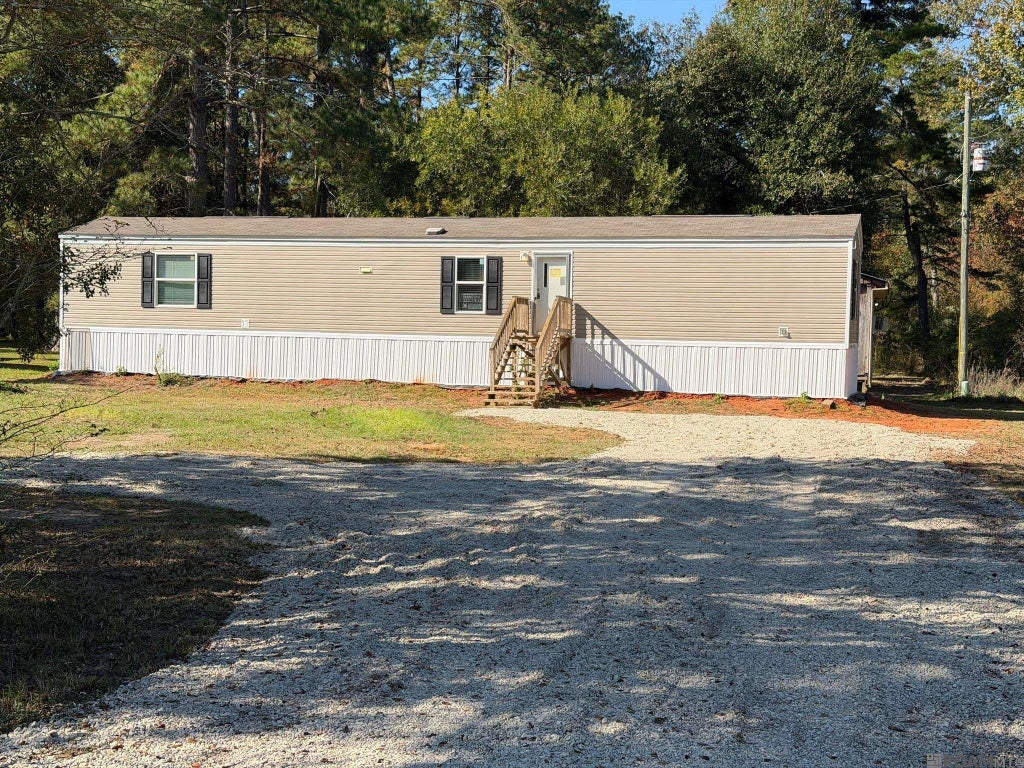 28405 Mcarthur Dr, Livingston