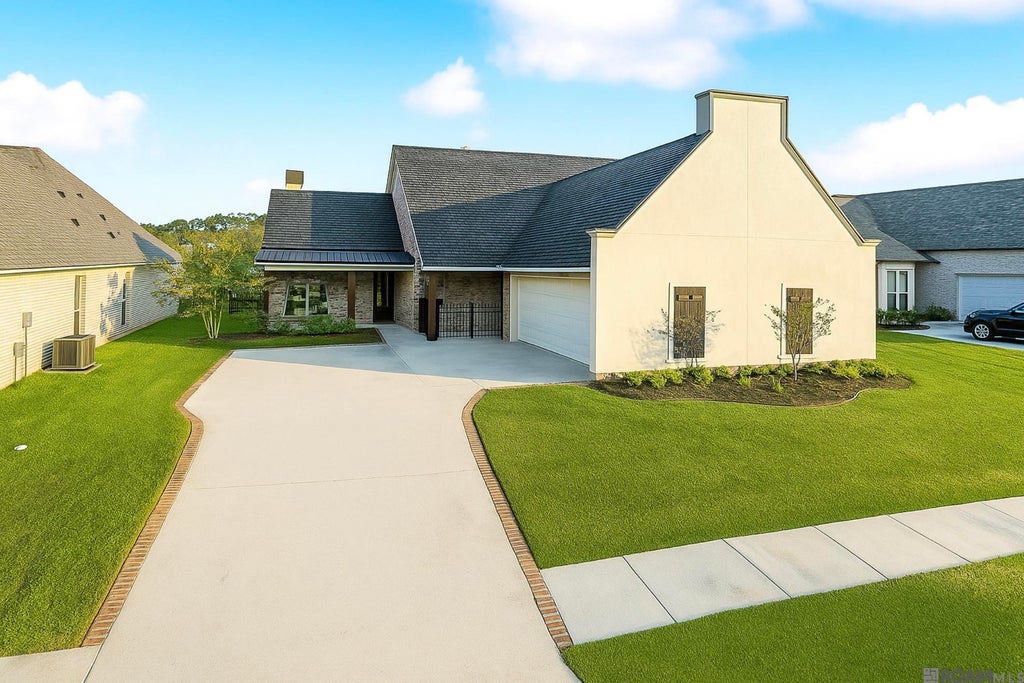 21478 Yellowfin Dr, Springfield