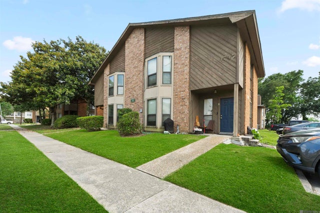 1747 S Brightside View Dr, Baton Rouge