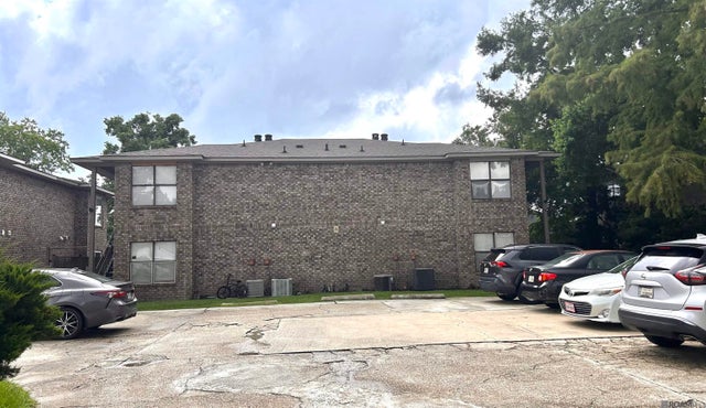 751 Hammond Manor Dr, Baton Rouge