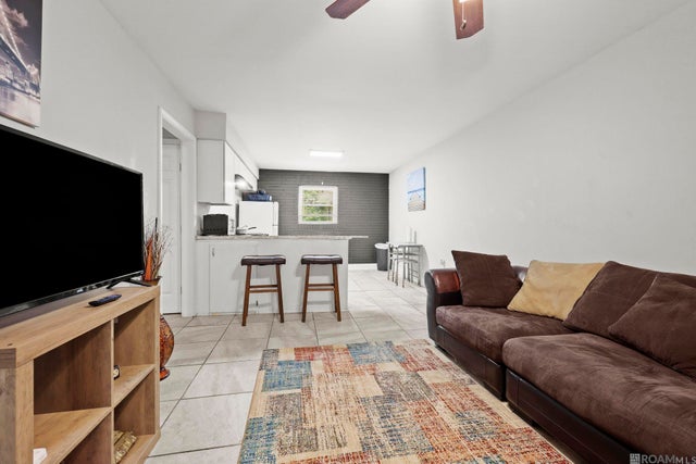 1220 W Chimes, Baton Rouge