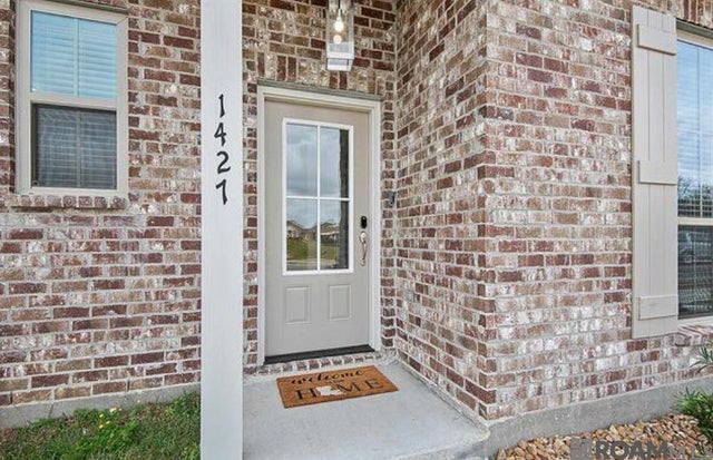 1427 Pelican Club Dr, Baton Rouge