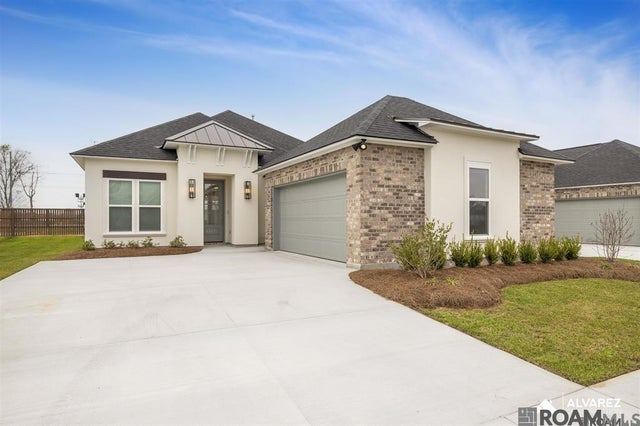 14436 Caroline Way, Baton Rouge