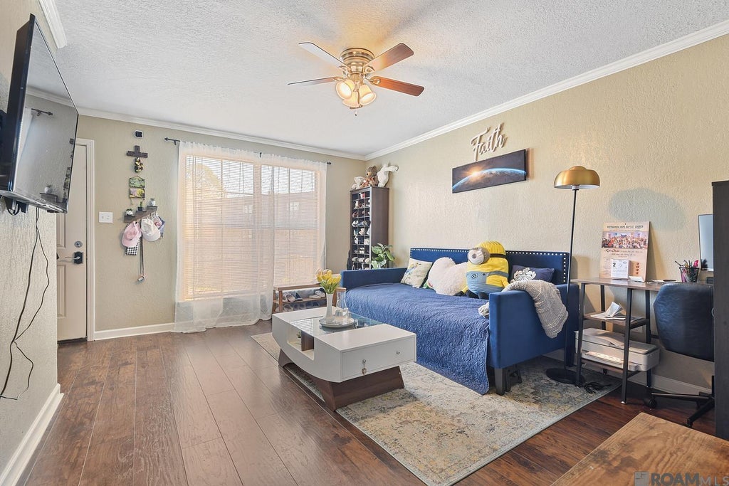 10300 W Winston Ave, Baton Rouge