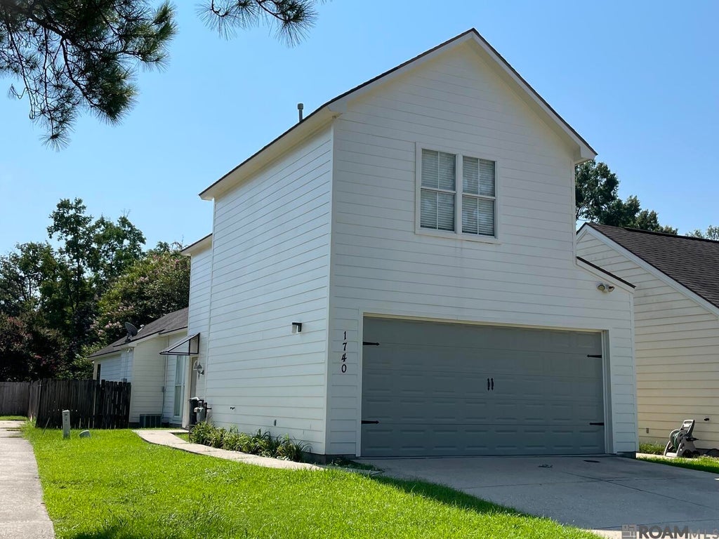 1740 Twisted Oak Ln, Baton Rouge