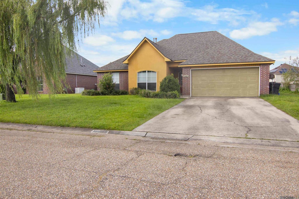 40450 Hawthorne Dr, Darrow