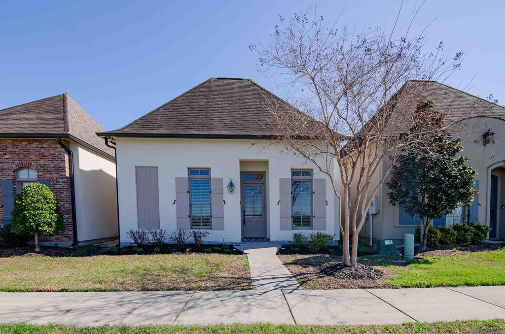 14017 Cirrus Dr, Baton Rouge