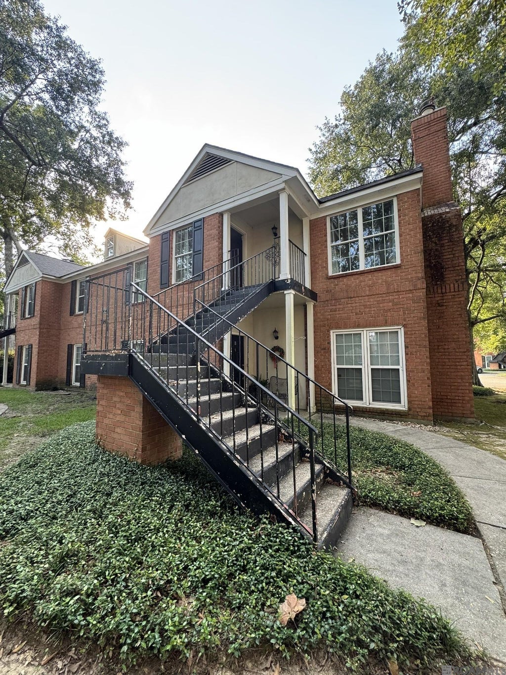 7441 N Jefferson Place Cir, Baton Rouge