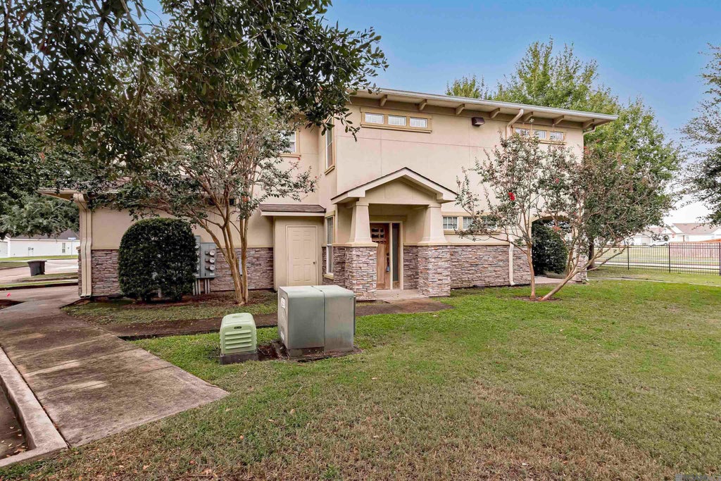 8000 Stonelake Village Ave, Baton Rouge