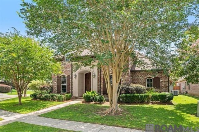 18518 Cedar Line Dr, Baton Rouge