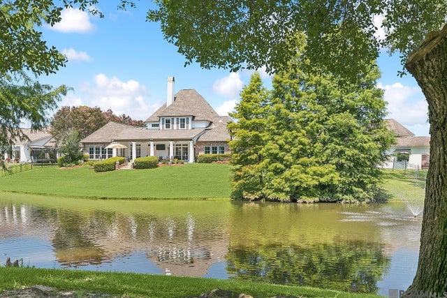 7046 Dianthus, Baton Rouge