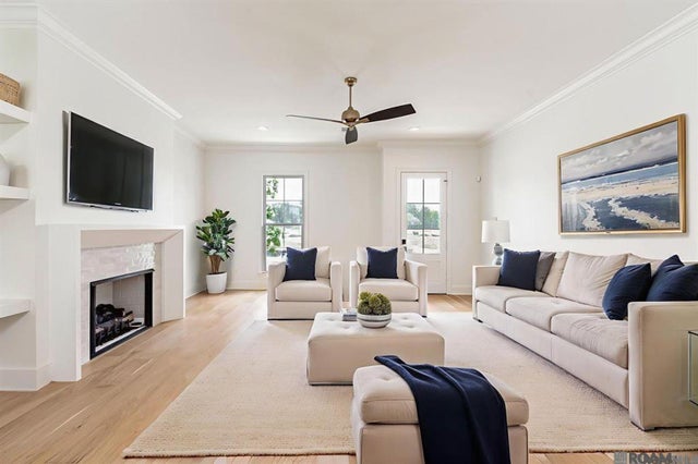 7644 Jeter Dr, Baton Rouge