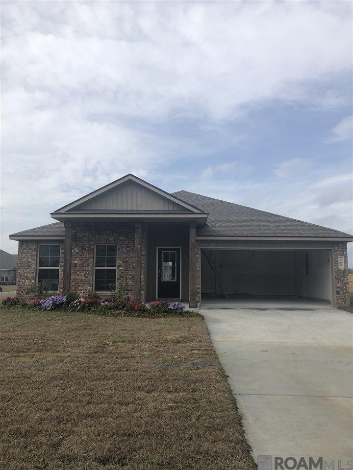 37085 Rustic Ln, Denham Springs