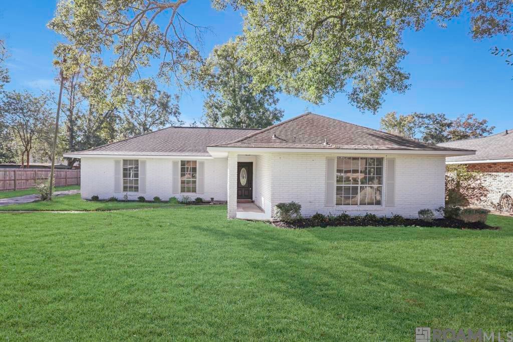 1117 E Lynne St, Gonzales