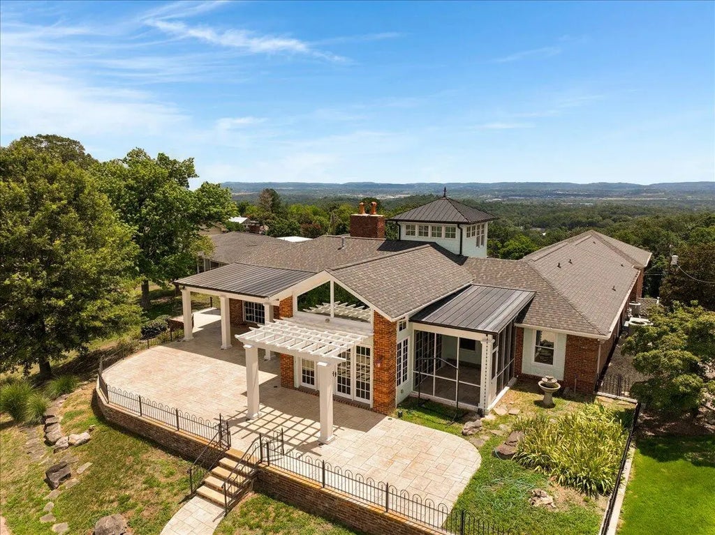 312 N Crest Road, Chattanooga