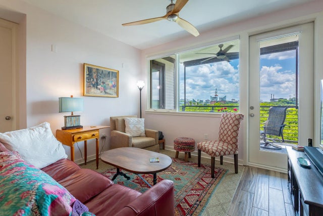 Photo of Listing #1516703