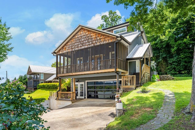 Photo of Listing #1515045