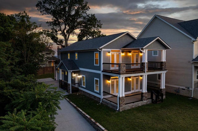 Photo of Listing #1516581