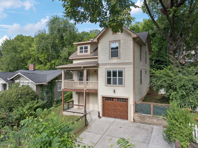 Photo of Listing #1516596