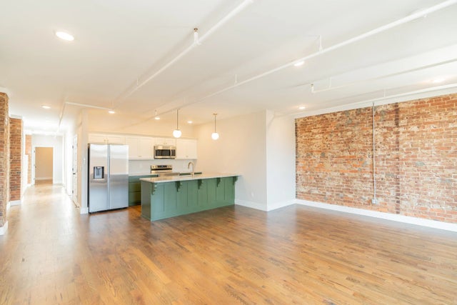 Photo of Listing #1518763