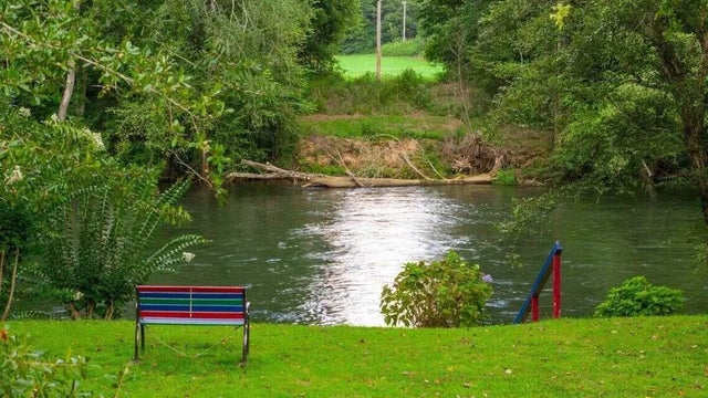 Photo of Listing #1518560