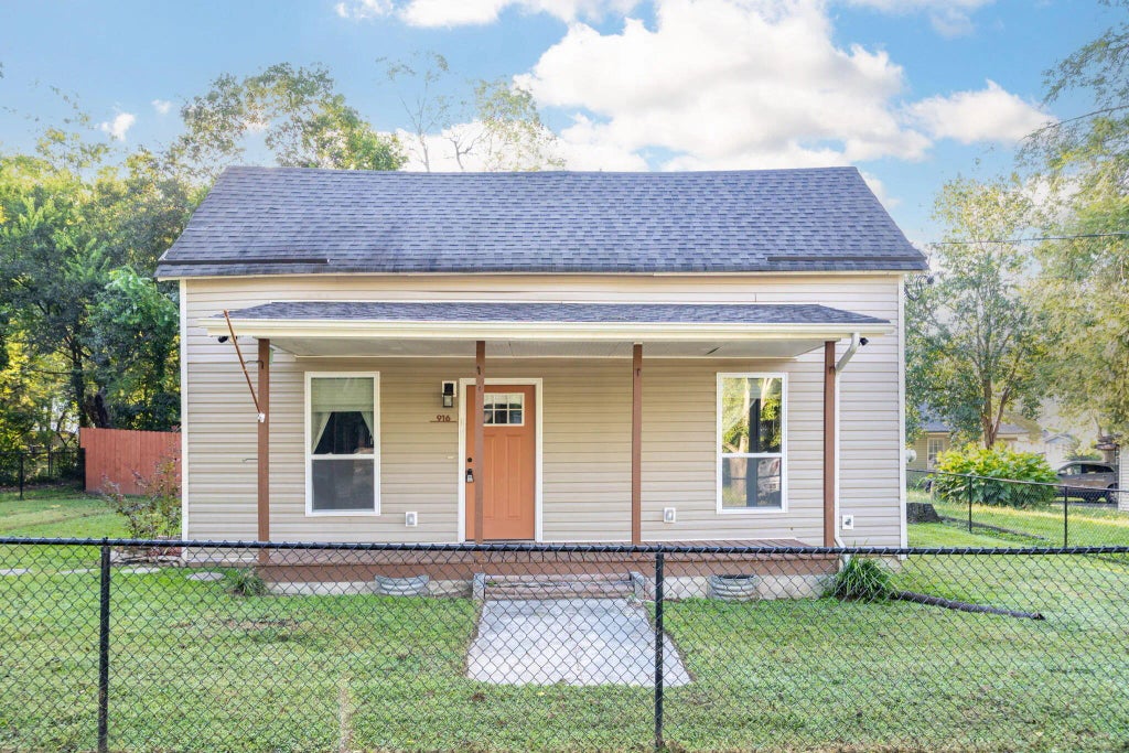 916 Logan Avenue, Rossville