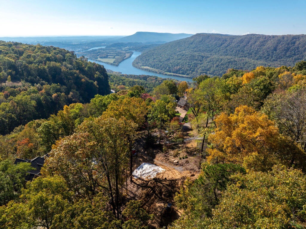 204 Mathes Lane, Signal Mountain