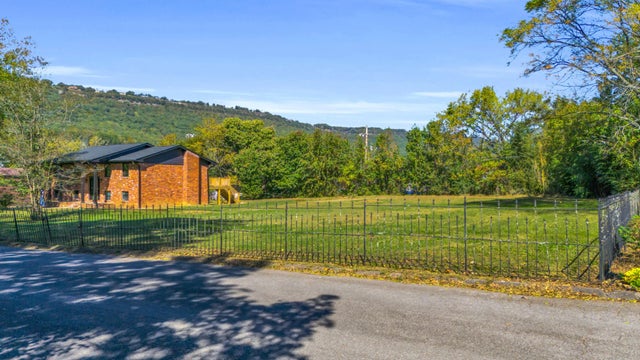 Photo of Listing #1521245