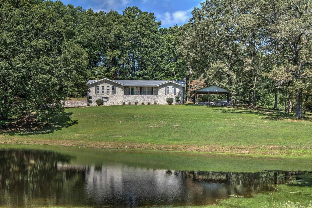 110 Hughes Road, Trenton