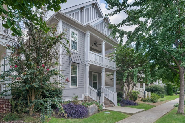 Photo of Listing #1520769