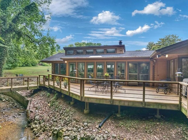 Photo of Listing #1520748