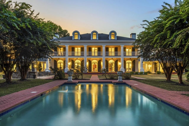 Photo of Listing #1521393