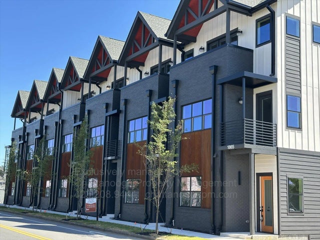 Photo of Listing #1520858