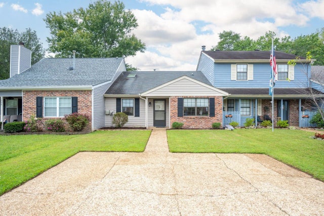 Photo of Listing #1521371