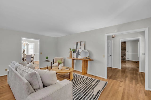 Photo of Listing #1521666