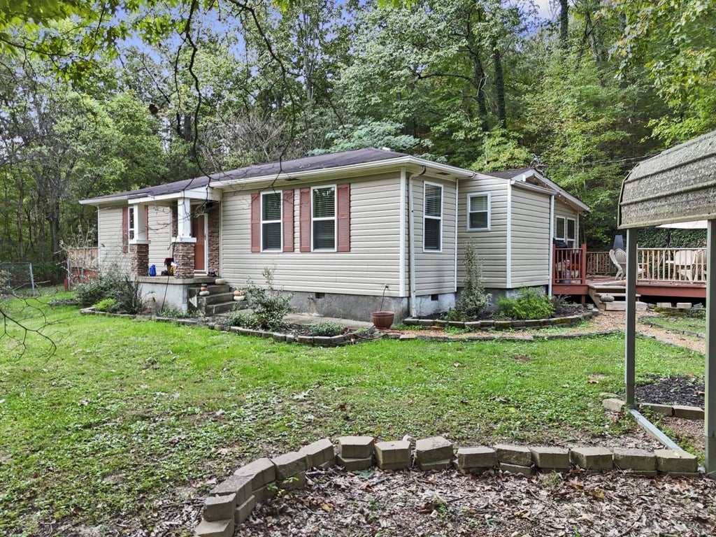 221 Highland Drive, Rossville