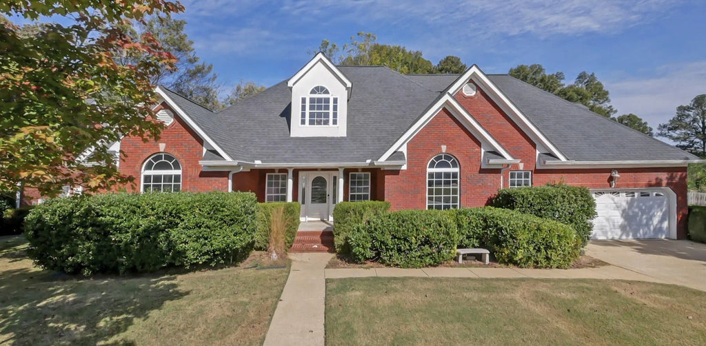 375 Champagne Circle, Ringgold