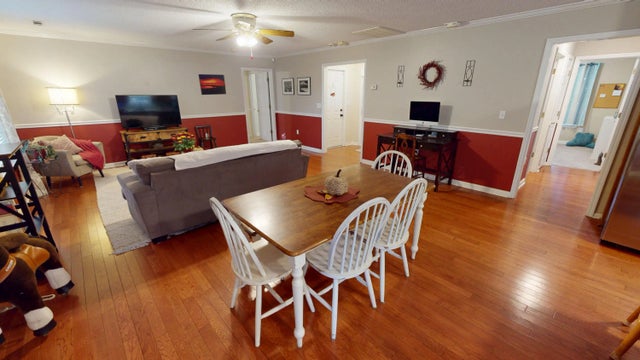 Photo of Listing #1523582