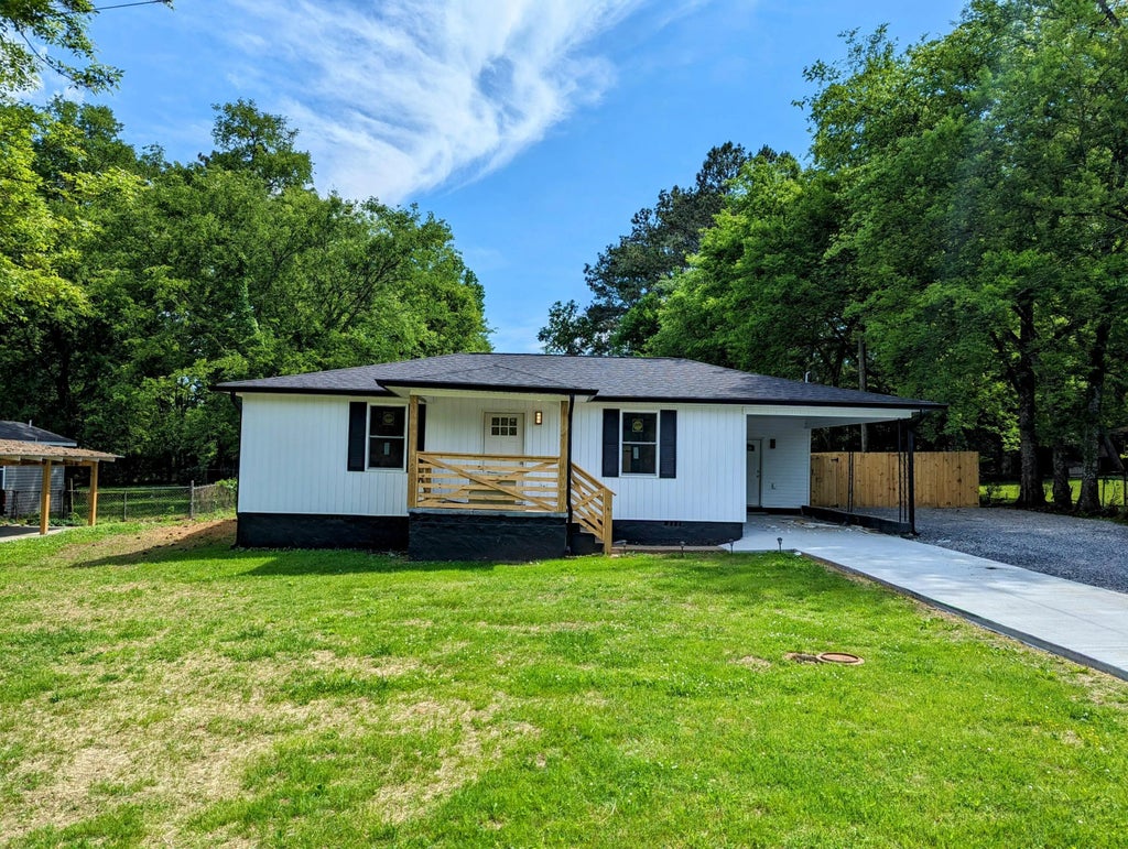 715 James Street, Rossville