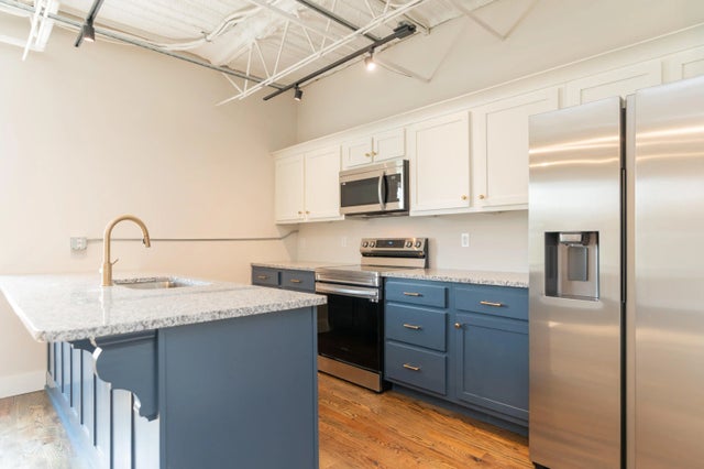 Photo of Listing #1523884