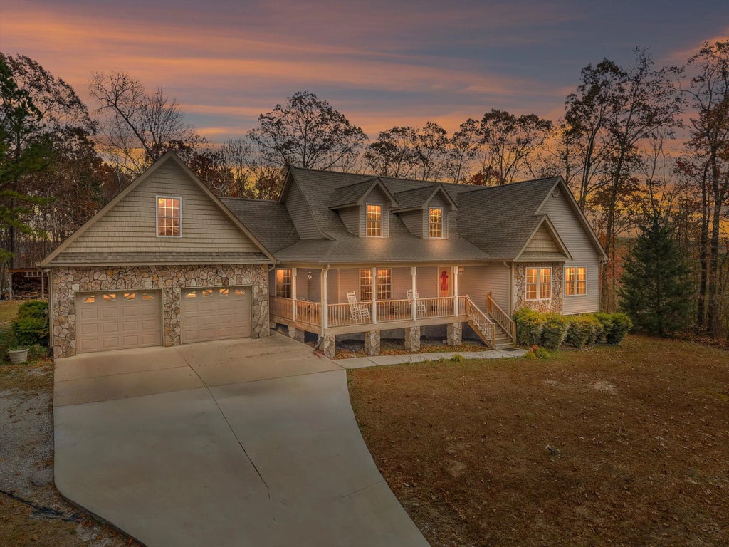 524 E Teems Road, Ringgold