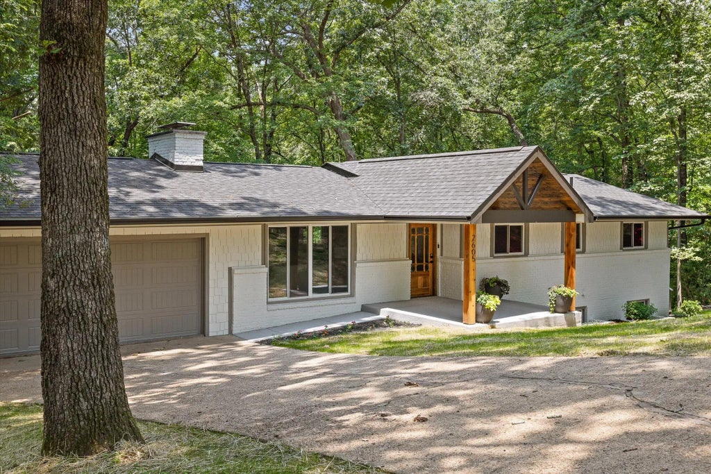 2605 Avalon Hill, Chattanooga